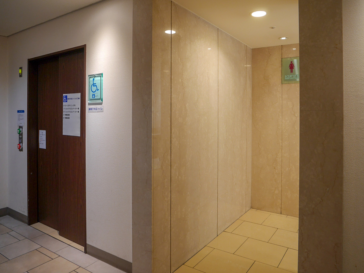 横浜駅 西口トイレ