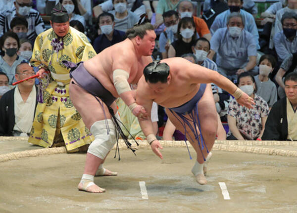 相撲 いつも いる 女性 名古屋場所