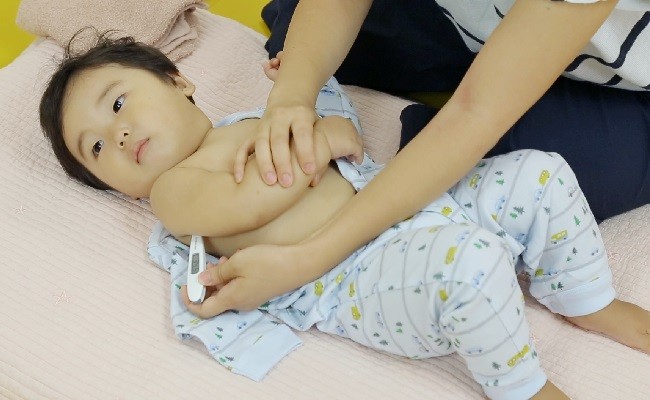 赤ちゃん 熱 測り 方